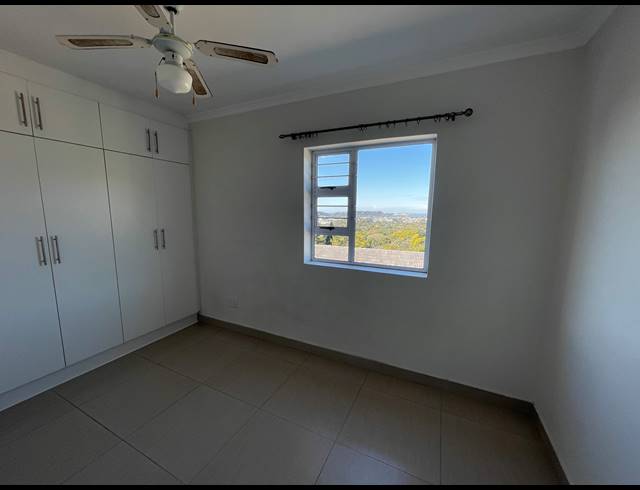 2 BEDROOM APARTMENT RENTED IN PADFIELD PARK